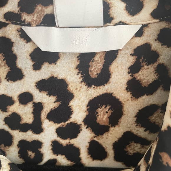 H&M blouse - Picture 3 of 3